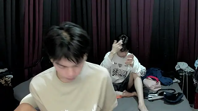 hotfreshdior online show from December 18, 8:23 pm