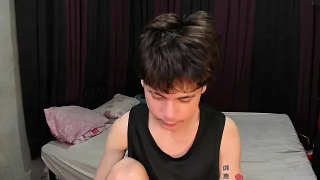 hotfreshdior online show from February 11, 2:06 pm