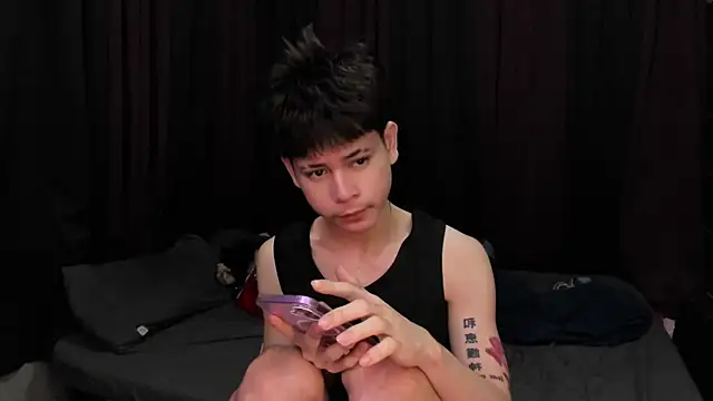 hotfreshdior online show from February 2, 5:01 pm