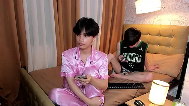 hotfreshdior online show from October 21, 1:21 pm