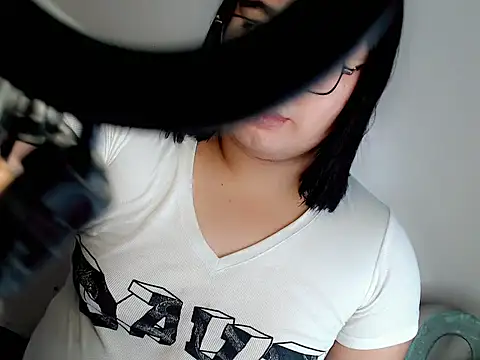 itsmeyourgirlfucker online show from December 14, 11:21 pm