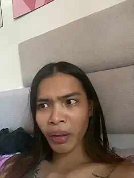 itsmekyrie online show from March 19, 4:34 am