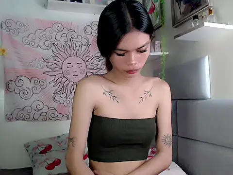 itsmekyrie online show from October 13, 2:13 am