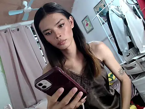 itsmekyrie online show from May 18, 9:25 am