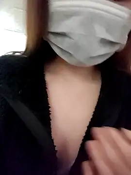 daisylouis online show from March 4, 8:22 am