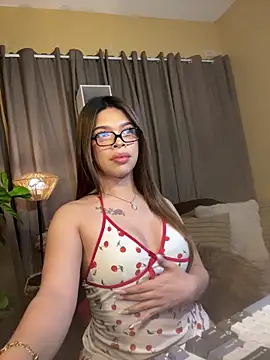 Nyxie luxx online show from April 2, 1:07 pm