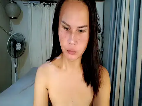 holly bitch online show from July 13, 1:49 am