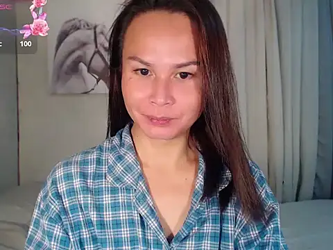 holly bitch online show from January 12, 2:18 am