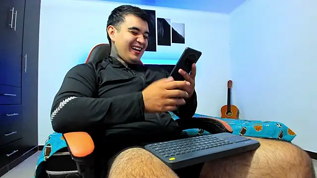 thiago  cp01 online show from March 10, 7:01 am