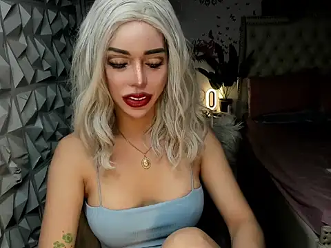 Snapshot of janecomander chatting on November 23, 8:57 am janecomander online show from November 23, 8:57 am