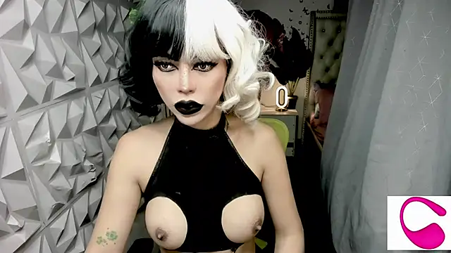 Snapshot of janecomander chatting on October 26, 5:41 am janecomander online show from October 26, 5:41 am