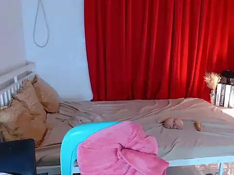 MaliaWang06 online show from March 31, 12:45 am