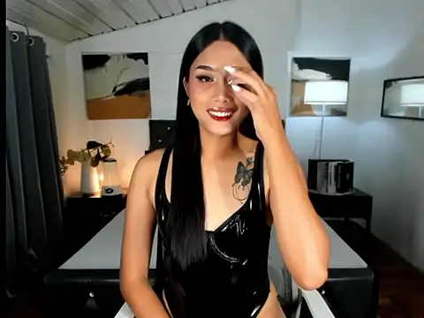 CallaWang online show from April 5, 3:40 pm