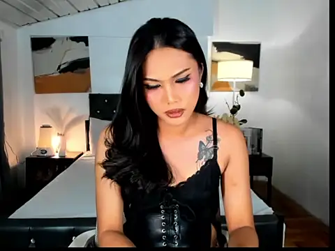 CallaWang online show from November 15, 4:22 pm