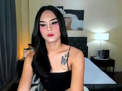 Snapshot of CallaWang chatting on June 3, 6:12 pm CallaWang online show from June 3, 6:12 pm