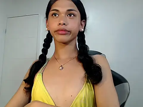 urcurlydiva online show from November 8, 6:28 am