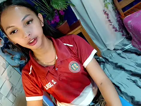 Snapshot of Simi_Ipit chatting on June 15, 7:13 pm Simi Ipit online show from June 15, 7:13 pm