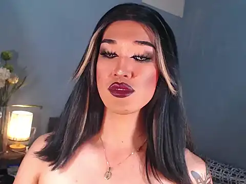 AleinaCroft online show from December 18, 5:12 am