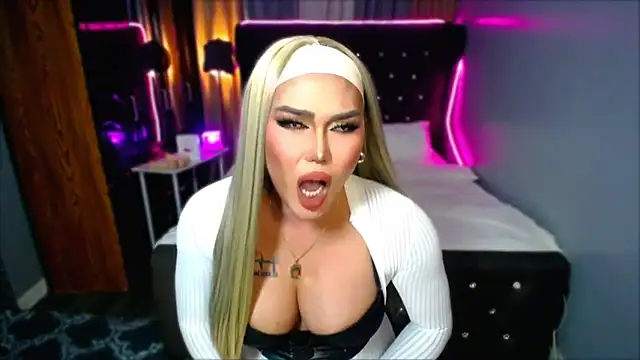 BigDickSelfsucker online show from July 18, 7:00 pm