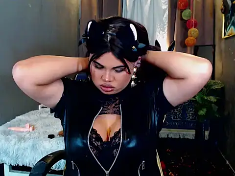 KitSmithCumerr online show from March 4, 9:22 pm