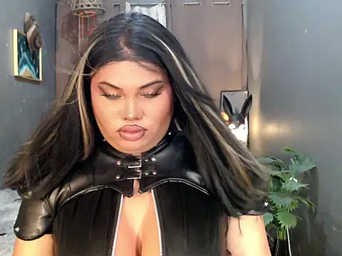 KitSmithCumerr online show from May 18, 1:05 pm