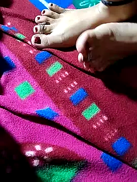 only-injoy online show from October 28, 5:01 pm