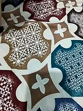 only-injoy online show from October 27, 9:32 am