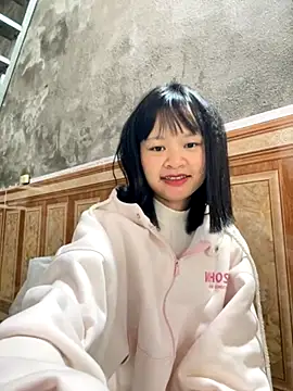 Daisy018 online show from October 25, 5:17 am