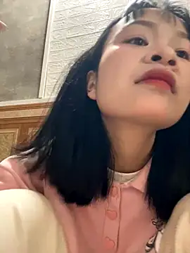 Daisy018 online show from December 2, 2:12 am