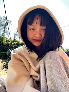 Daisy018 online show from November 27, 4:57 am