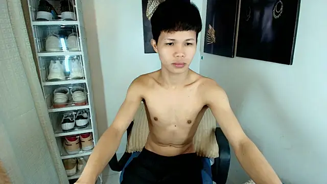 crazyasiantwink online show from October 26, 5:46 pm