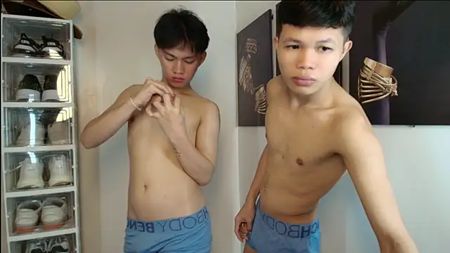 crazyasiantwink online show from September 21, 5:23 am