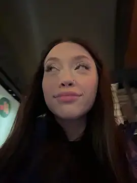 SnappyHappy online show from November 22, 6:29 pm