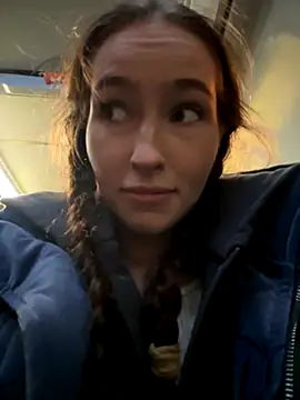Snapshot of SnappyHappy chatting on October 1, 4:22 pm SnappyHappy online show from October 1, 4:22 pm