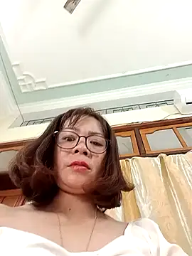 Snapshot of Mizzu-mi chatting on October 19, 8:11 pm Mizzu-mi online show from October 19, 8:11 pm