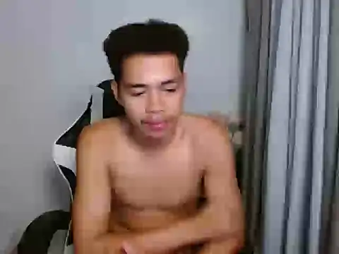 Snapshot of curlyasian_njxx chatting on May 26, 3:32 pm curlyasian njxx online show from May 26, 3:32 pm