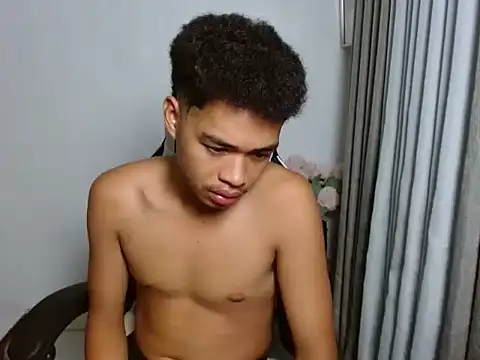 Snapshot of curlyasian_njxx chatting on June 4, 2:22 pm curlyasian njxx online show from June 4, 2:22 pm