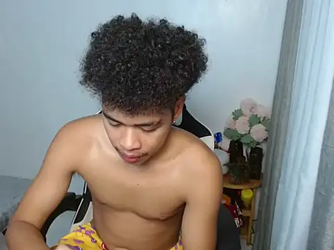 curlyasian njxx online show from April 7, 8:27 am