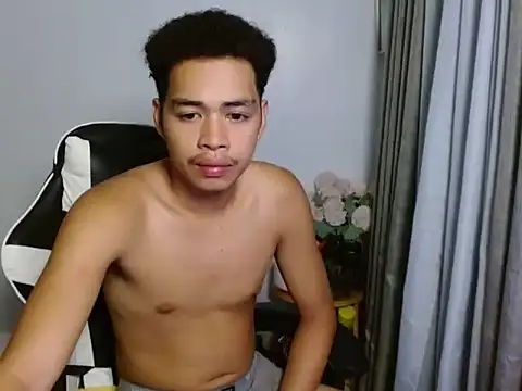 Snapshot of curlyasian_njxx chatting on May 29, 7:03 am curlyasian njxx online show from May 29, 7:03 am