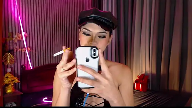 Unforgettablejulia online show from January 16, 5:17 pm