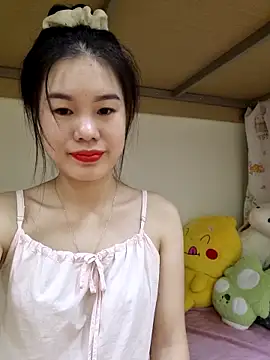 Snapshot of Baby-ladytits2025 chatting on October 22, 4:06 pm Baby-ladytits2025 online show from October 22, 4:06 pm