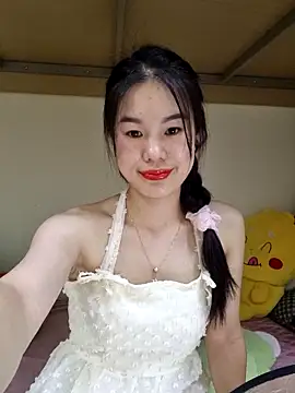 Snapshot of Baby-ladytits2025 chatting on October 8, 4:14 am Baby-ladytits2025 online show from October 8, 4:14 am