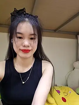 Snapshot of Baby-ladytits2025 chatting on September 13, 4:01 am Baby-ladytits2025 online show from September 13, 4:01 am