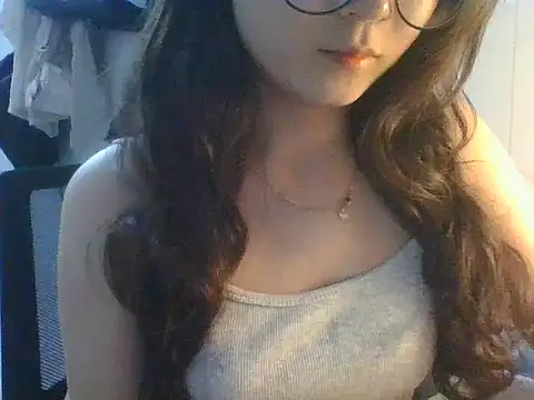 Snapshot of Linzly chatting on October 9, 5:02 pm Linzly online show from October 9, 5:02 pm