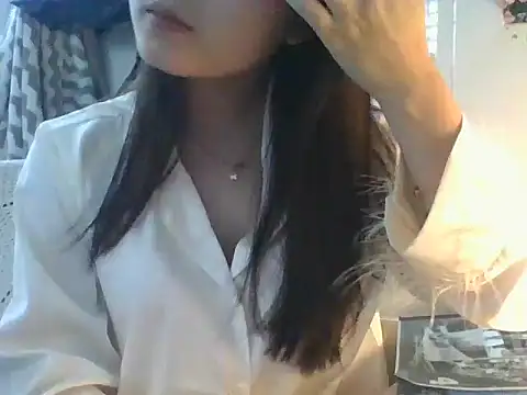 Linzly online show from January 7, 2:27 am