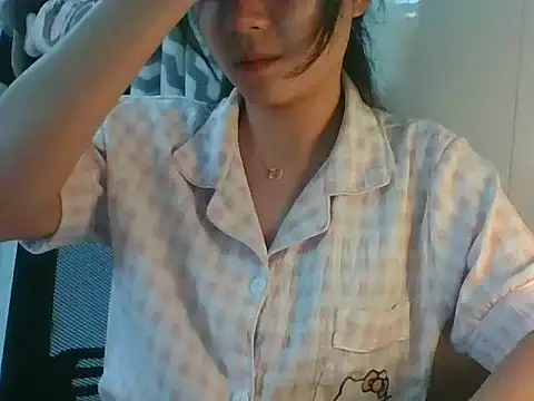 Snapshot of Linzly chatting on September 20, 8:19 am Linzly online show from September 20, 8:19 am