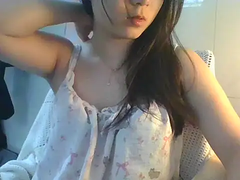 Linzly online show from March 29, 2:46 am