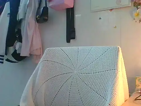 Linzly online show from February 24, 1:50 am