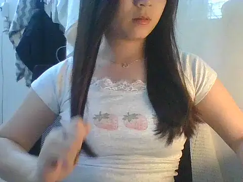 Linzly online show from May 17, 2:33 am