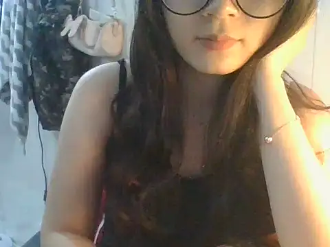 Snapshot of Linzly chatting on September 27, 8:42 am Linzly online show from September 27, 8:42 am